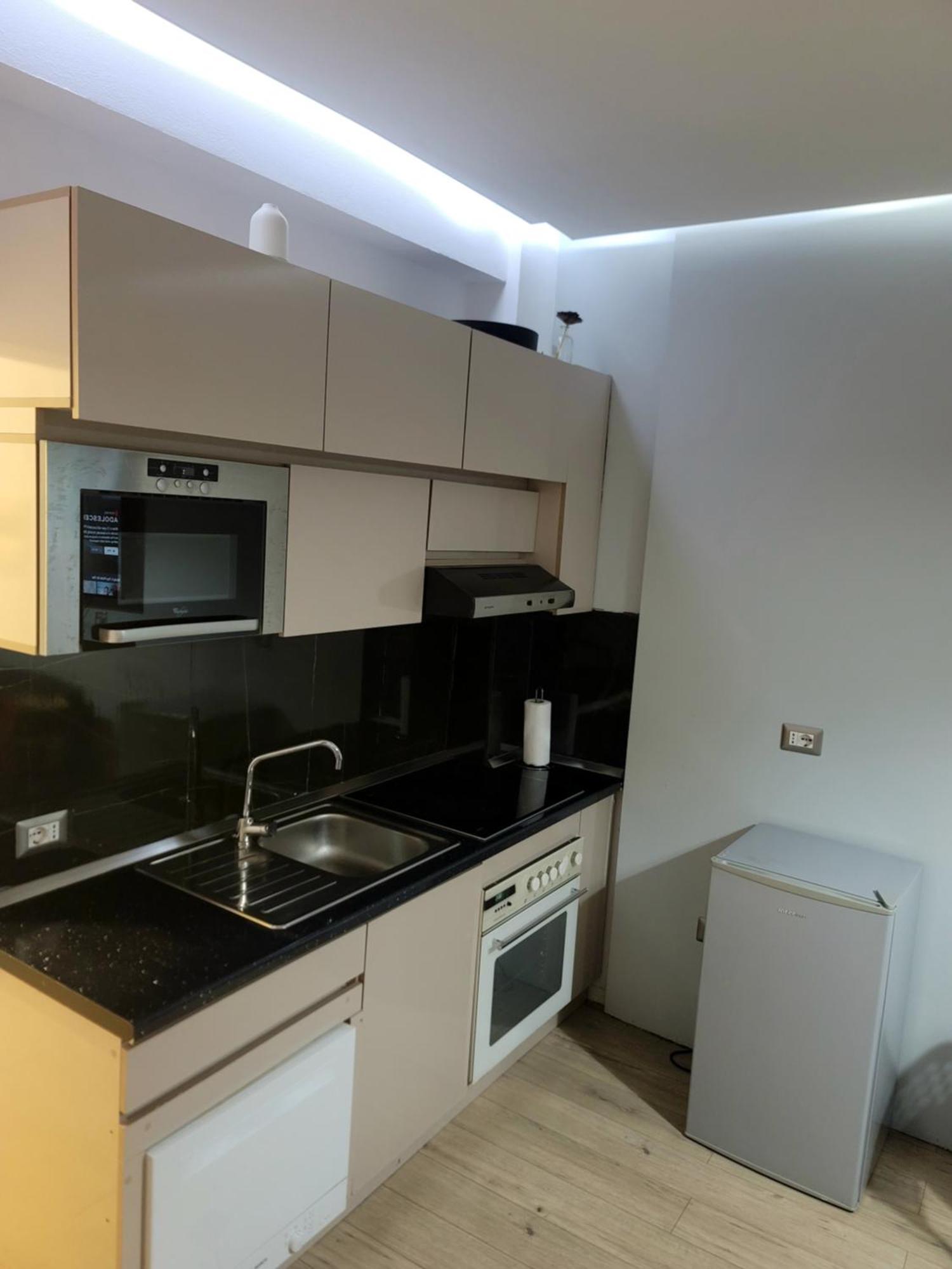 דירות Hidden Gem In Tirana Center מראה חיצוני תמונה
